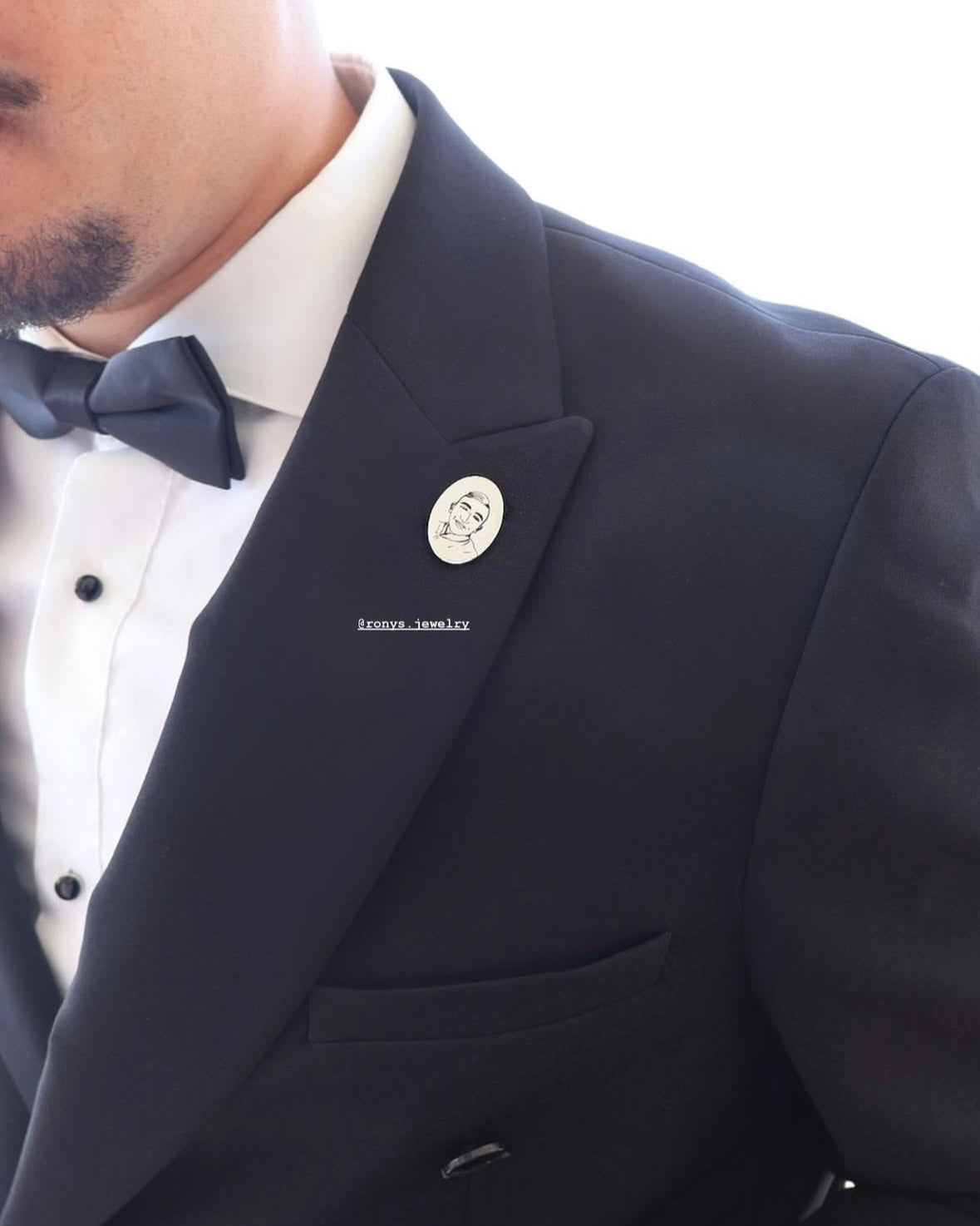 סיכת דש לחליפה - חריטת תמונה